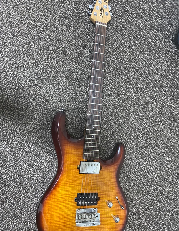 Sterling by MUSICMAN LK100 Hazel Burstの画像